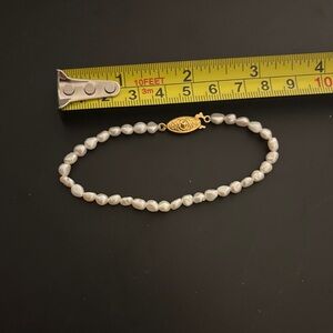 Elegant Freshwater Pearl Bracelet